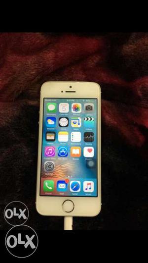 IPhone 5s 16gb Gold Colour good condition