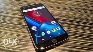 Very good condition Moto g4 plus with all