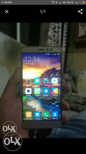 6 months old 32gb gold MI Note3 with box