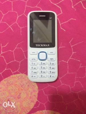 Dual Sim phone with 8 GB SD Card supported with