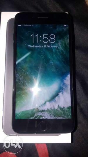 I phone 7PLUS (32GB) Black ONLY 3 DAYS OLD with