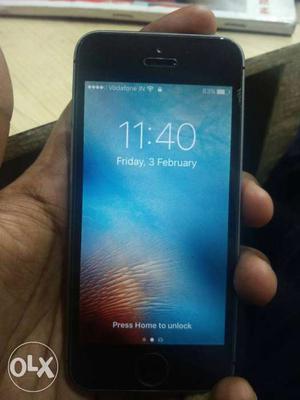 IPhone 5s space grey 16 GB in a warranty of 3