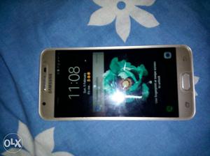 Samsung j5 prime with no scratch single handed