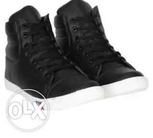 Black dancing shoe
