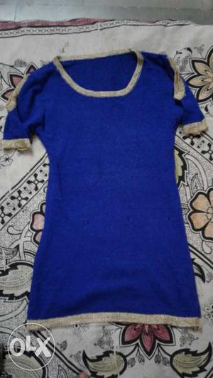 Blue top with off shoulder gilter border sleeves