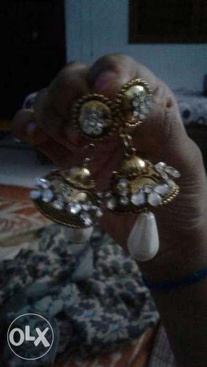 Diamond And Gold Jhumka Earrings