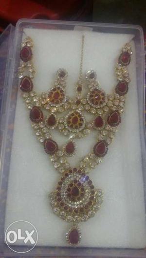 Gold And Red Collar Necklace
