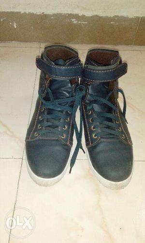 Imcolus shoes for sale.Colour dark blue.High