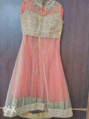 Look elegant with this indo-western party wear