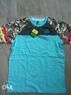 Teal, Black, And Green Crew Neck T-shirt
