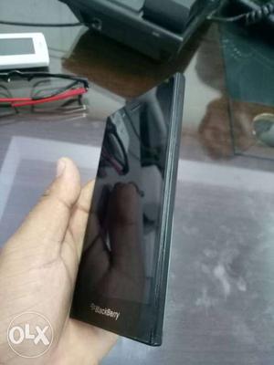 Good condition blackberry z3 out of warranty