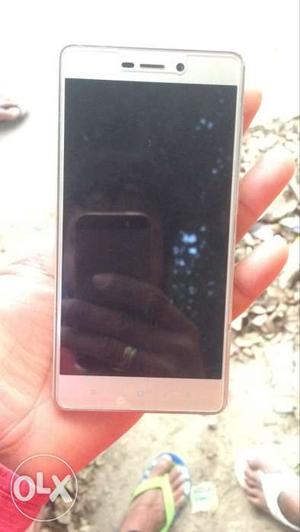Only mobile n charger good condition 1 month old