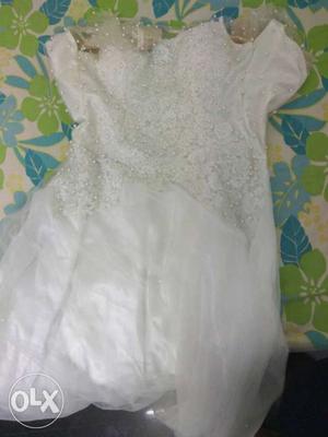 1 day used wedding gown Excellent condition