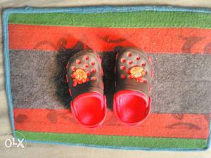 Baby's Red-and-black Clog Shoes