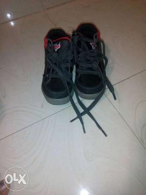Brand new shoes for kids.only one day use kiya h