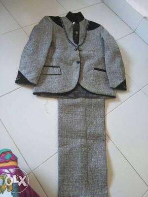 Coat paint with tie n plain shirt for 5 year old
