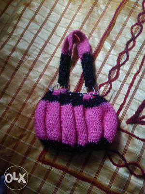 Girl's Pink Black Knit Handbag