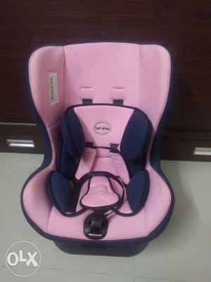 Hardly used car seat of 1st step for your little one.