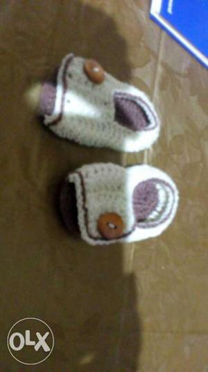 White And Purple Knitted Textile