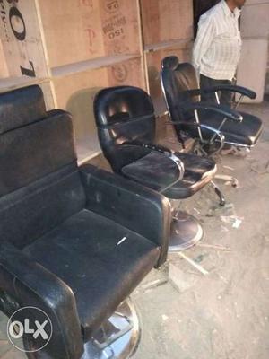 Parlour chair and beds new condition  Uttam