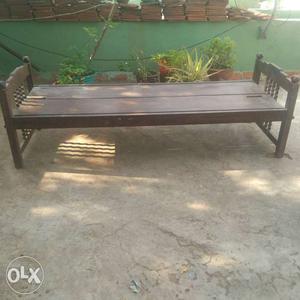 Single-size Brown More than 20 years old Wooden cot with