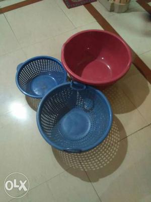 Three plastic basket 3 different size