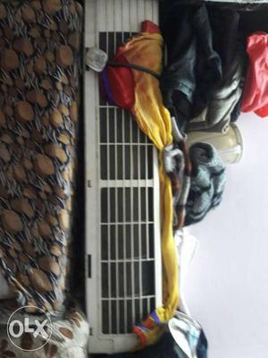 6 yrs old split air condition very good condition