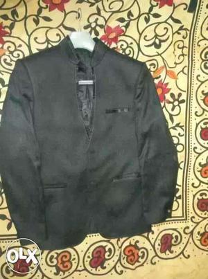 Black Blazer in new condition only one time use size L