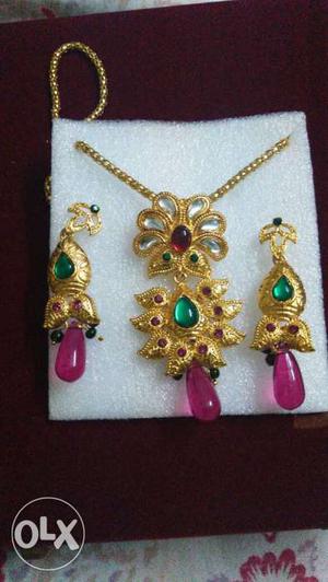 Brand new jewellery sets,each for 350