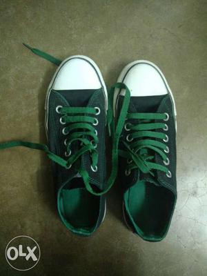 Converse Sneakers in excellent condition. size UK 5