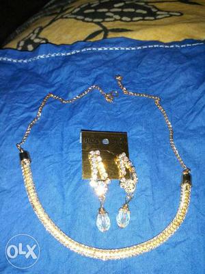 Gold Bib Necklace Matching With Earrings