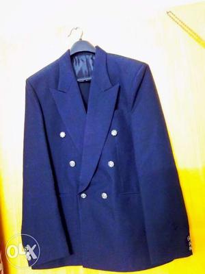 I want to sell dark blue colour blazer in new