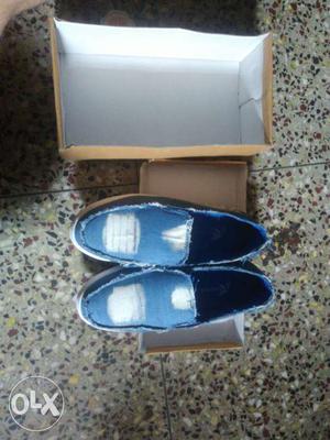 Loafer shoe for gents new condition at very low