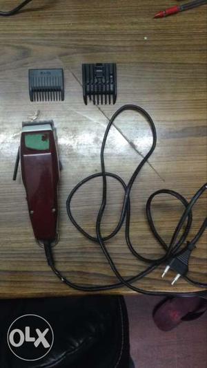 MOSER high quality trimmer. with two clips.