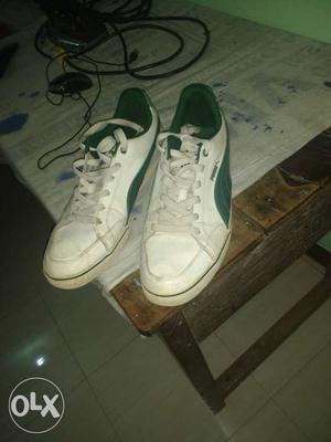 Puma snikers white with green colour, less used