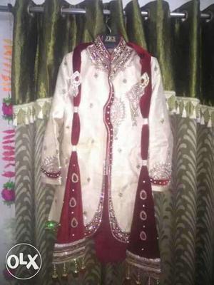 Sherwani (raymond fabric with all accessories).