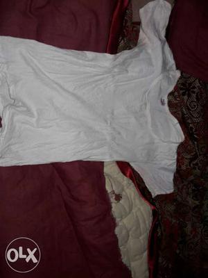 White Scoop Neck Cap Sleeve T-shirt