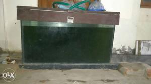 Aquarium tank vth wooden top, measurements