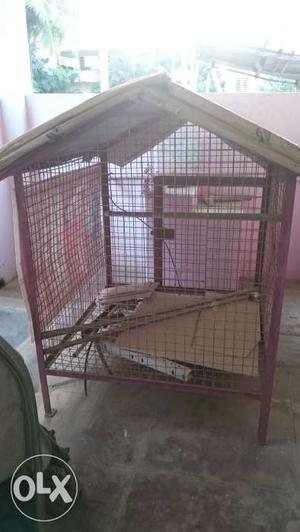Dog cage, good condition, low price