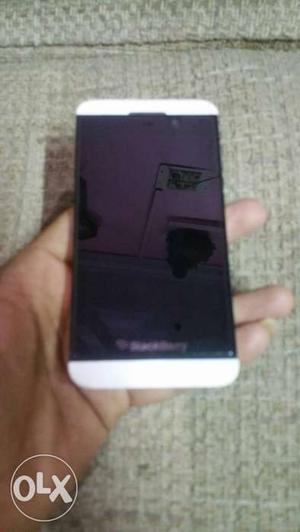 Good condition new batry noly mobile urgent sell
