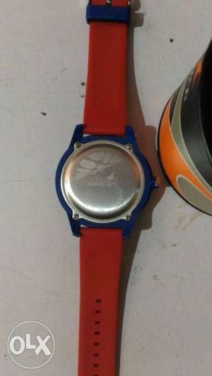 Fastrack watch 2 month old with box good condition