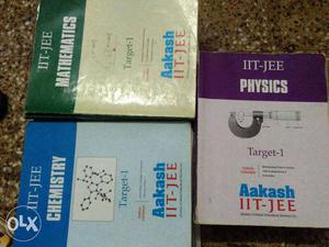 IIT JEE BOOKLETS of 11th, 12th of aakash coaching