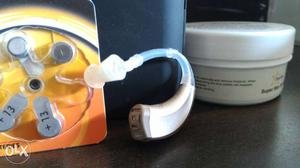 Starkey Hearing Aid Kit (for person with hearing problem)