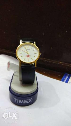 Timex Men wrist watch with lock notch packed brand new