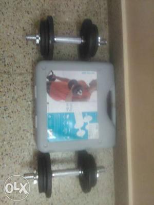 20 kg domyos dumbells kit in excellent condition..used very