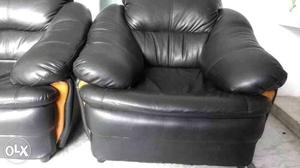 Black leather 3+1+1 sofa set. Nearly eight month