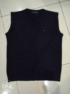 Black sweater size 40