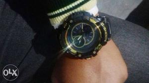G-shock watch black and Golden All Chromos