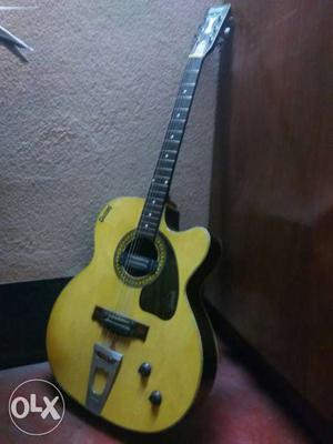 Givson acoustic Guitar... good condition Electric