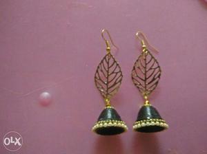 Gold And Black Leaf Jhumkas Earrings